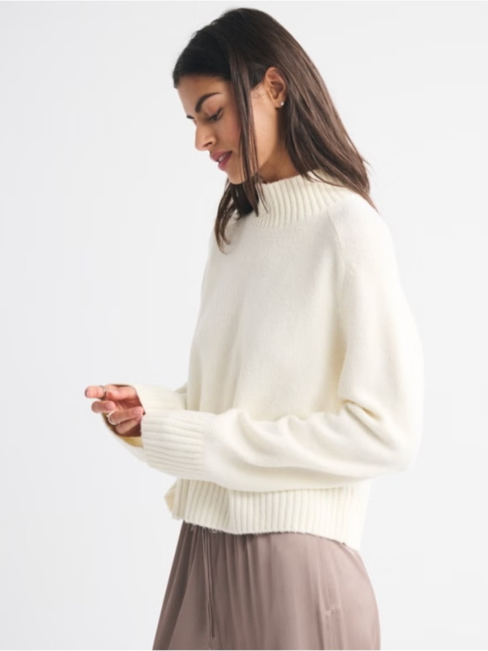 Abercrombie Cream Mock Neck Women’s Sweater